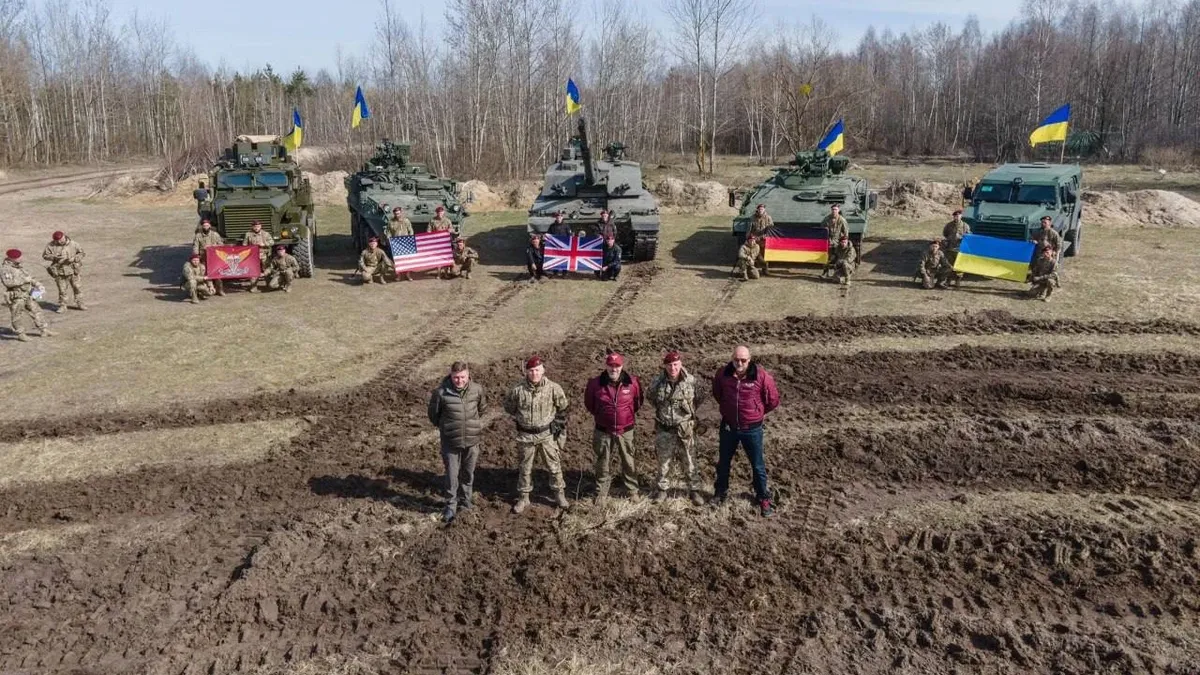 Фото министра обороны Украины Резникова с пятью танками рассмешило китайцев