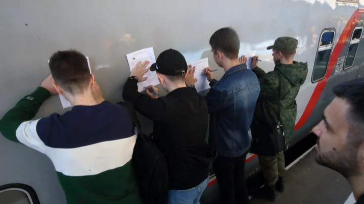 На Украине юноша сорвался с четвертого этажа, спасаясь от военкомата