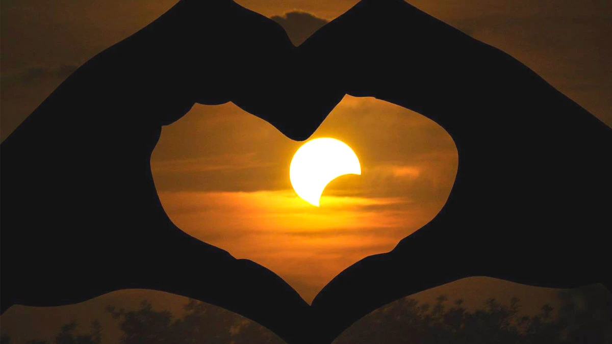 Черное Новолуние и Солнечное затмение окунут трех знаков зодиака в волшебство любви и счастья 30 апреля 2022 года 