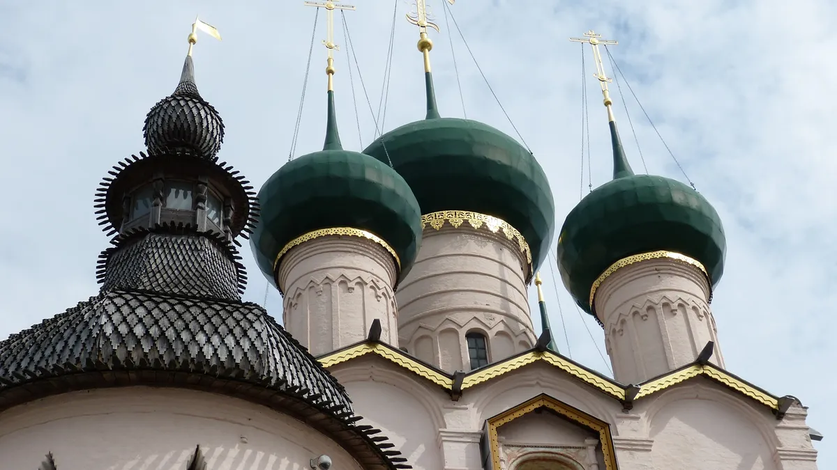  В течение этой светлой даты прихожане Русской православной церкви могут почтить память святых. Фото: Pxfuel.com