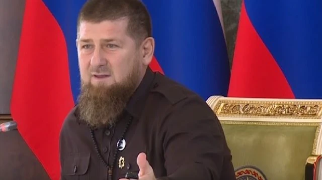 Кадыров призвал ВСУ сдаться, а не умирать ради «теплого кресла Зеленского». Фото: Россия 1 / Кадр из видео