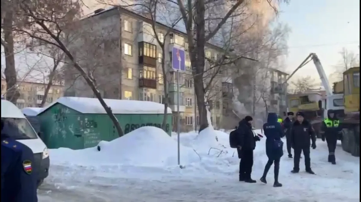 В результате взрыва газа в Новосибирск погибло 12 человек 
