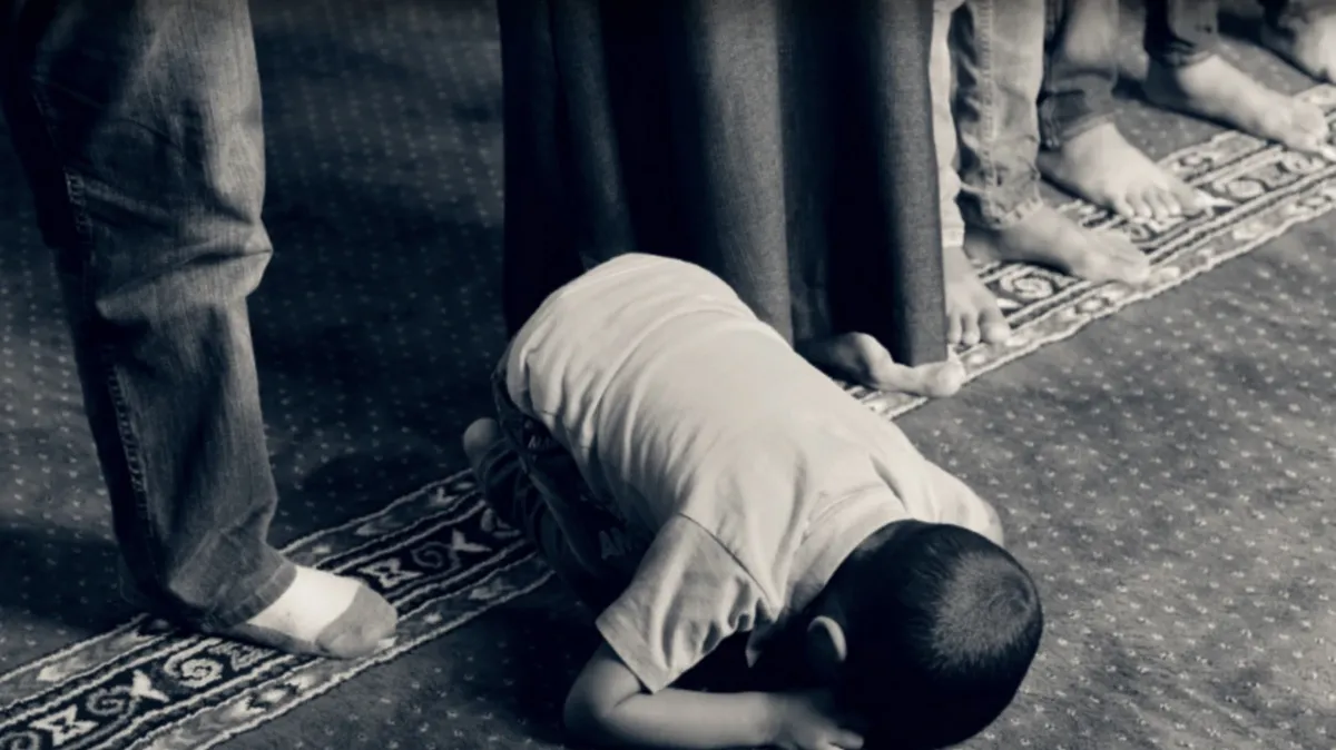В мечети проводится коллективная молитва. Фото: pxhere.com
