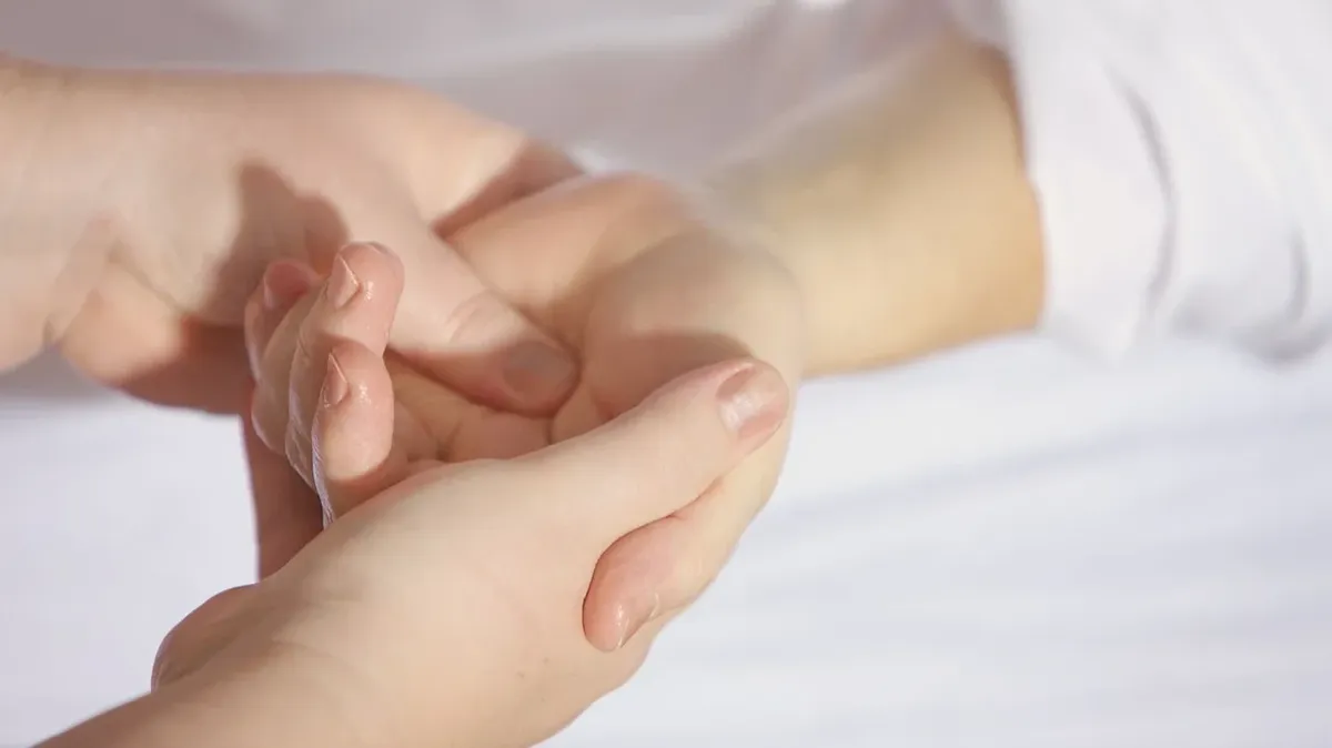 Как пальцы могут указать на связь между низким уровнем тестостерона и госпитализацией COVID. Фото: Pixabay.com