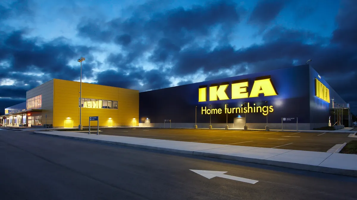 IKEA предупреждает покупателей, что в ближайшее время доставка товаров в Москве и Санкт-Петербурге невозможна