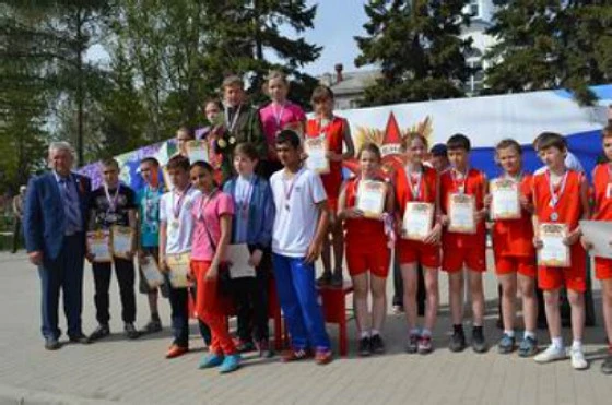 Легкоатлетическая эстафета прошла в Искитиме