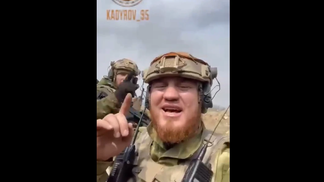Бойцы Кадырова часто шлют ему видеоотчеты. Фото: скриншот с видео Рамзана Кадырова