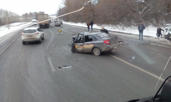 Водитель такси погиб