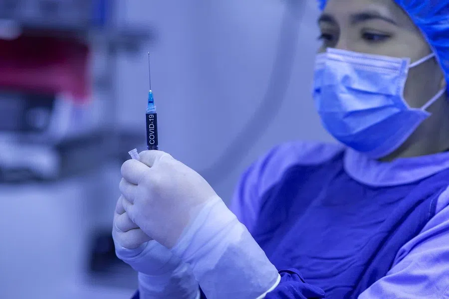 Принудительную вакцинацию введут для чиновников мэрии Новосибирска