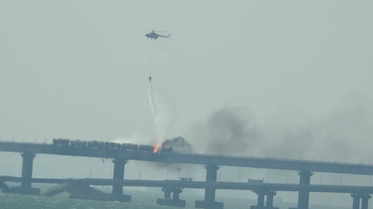 Водитель фуры, взорвавшейся на Крымском мосту, мог оказаться на месте 7 октября – в День Рождения Путина. Трагедия унесла жизнь трех человек