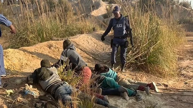 В Кейптауне банда изнасиловала 8 моделей, снимавших клип на руднике – групповое изнасилование длилось четыре часа 