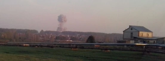 Ехавшие по трассе М-52 и живущие неподалеку от НЗИВа в момент взрыва чувствовали, как сотрясается земля Ехавшие по трассе М-52 и живущие неподалеку от НЗИВа в момент взрыва чувствовали, как сотрясается земля