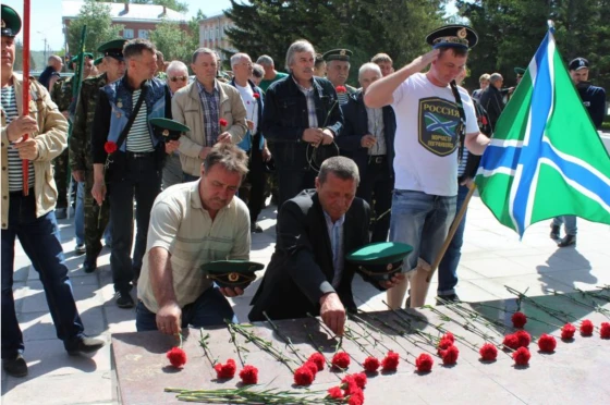 Праздник встретили в воскресенье