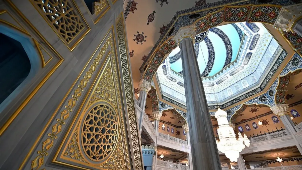 Когда будет праздничная молитва на Уразу-байрам в Соборной мечети в Москве 10 апреля 2024 года – точное время и прямая трансляция