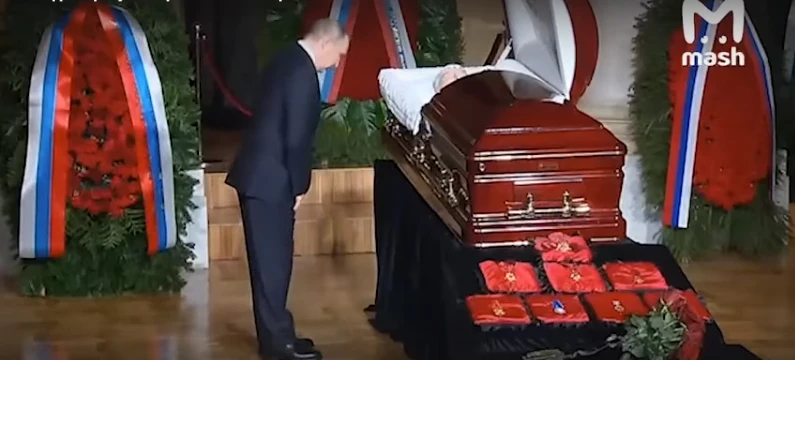 Владимир Путин проводил Владимира Жириновского в последний путь. Фото: стоп-кадр с видео Mash 