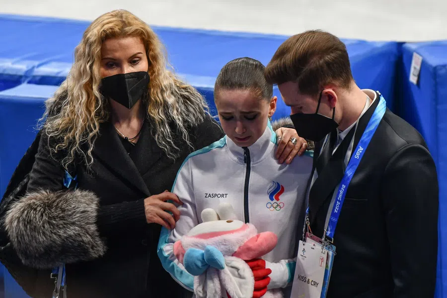 Валиева не оправдала хайп вокруг нее: Западная пресса кипит от результатов выступления российских фигуристок на Олимпиаде-2022