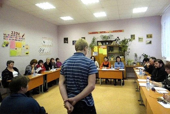 Десятки детей стоят на учете в искитимской комиссии по делам несовершеннолетних