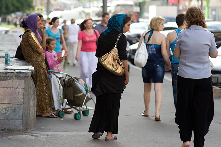 Цыганка фото на улице