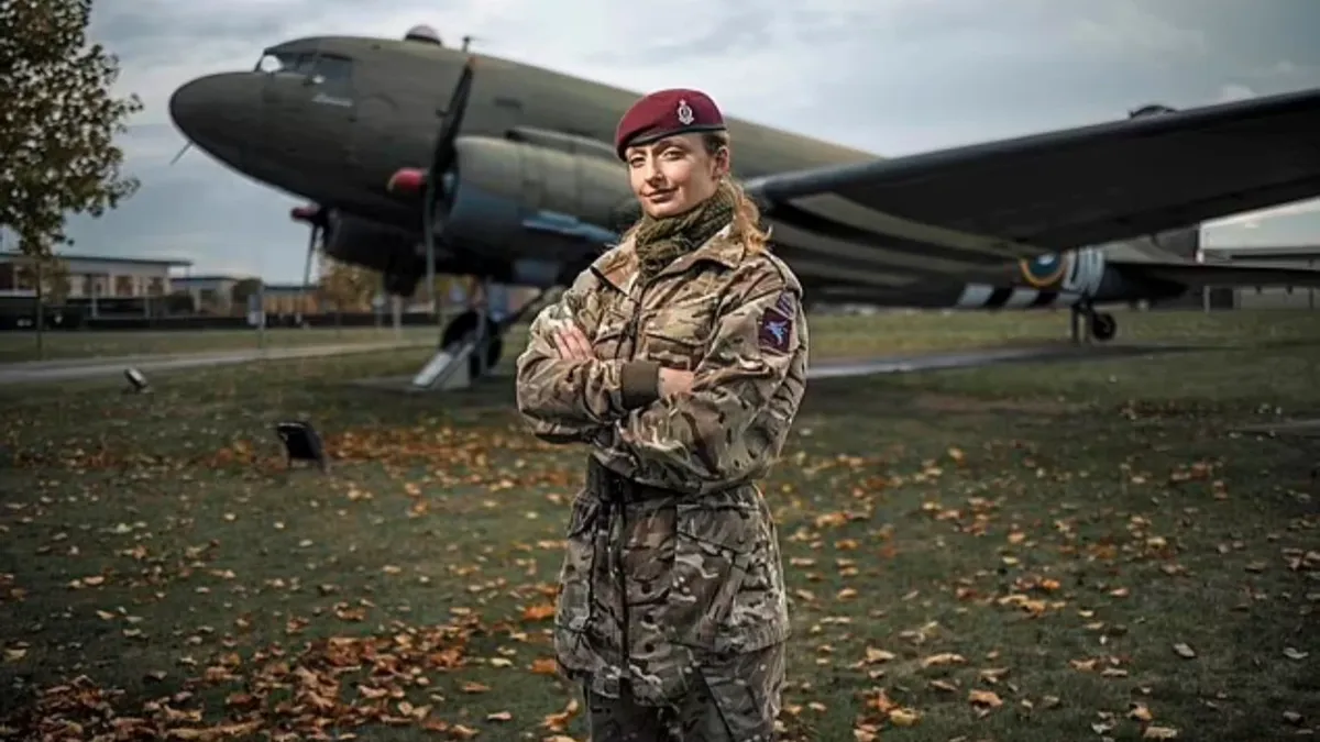 Сколько женщин в Королевском бронетанковом  корпусе и пехоте в Британии – что делают британки в танке 