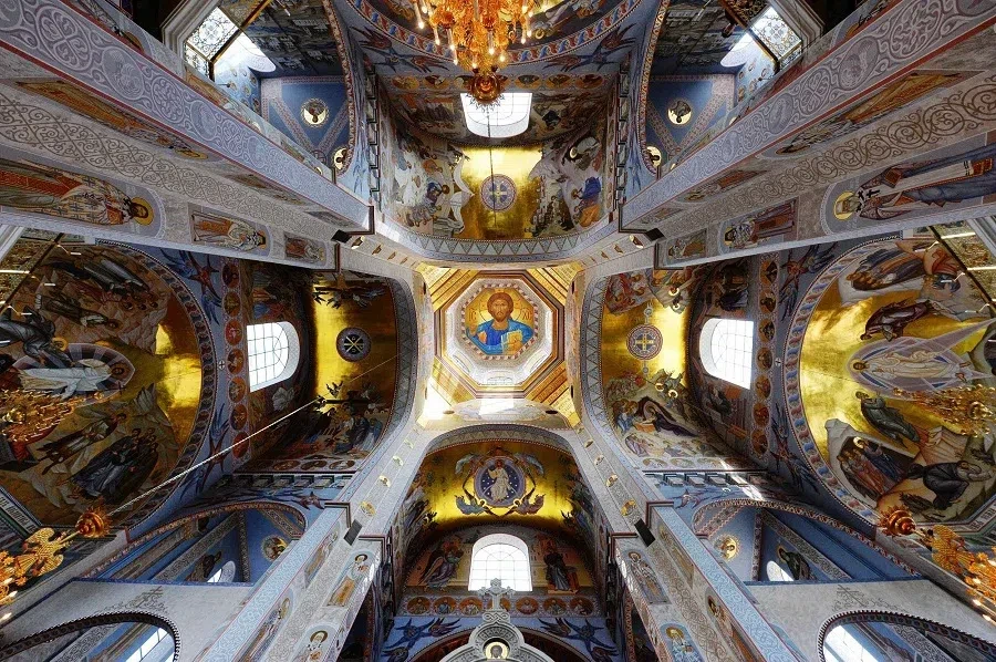 храм