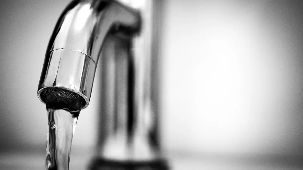 В Искитиме отключат воду с 1 по 5 апреля — адреса и график