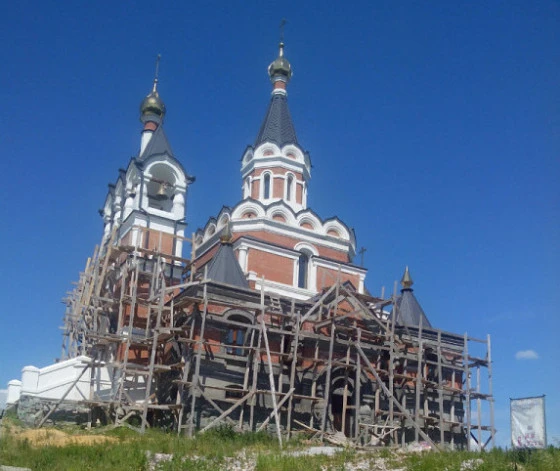 Святой источник в Ложке — традиционное место паломничества православных