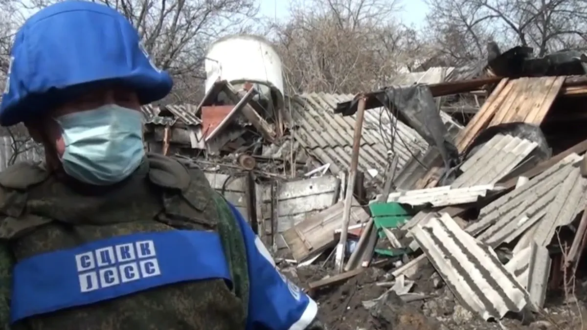 Украинские «Грады» «стерли в порошок» пять домов в поселке Донецкий в ЛНР