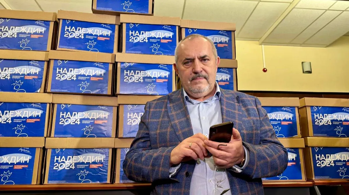 Борис Надеждин принес 105 тысяч подписей в ЦИК, второй кандидат снялся с выборов
