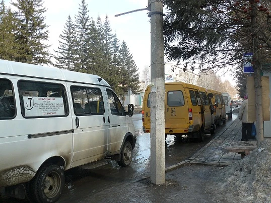 Чтобы сесть на маршрутку и уехать в Бердск мичуринцам придется пройти 1250 метров до конечной остановки. К ним «семерка» скоро заходить перестанет