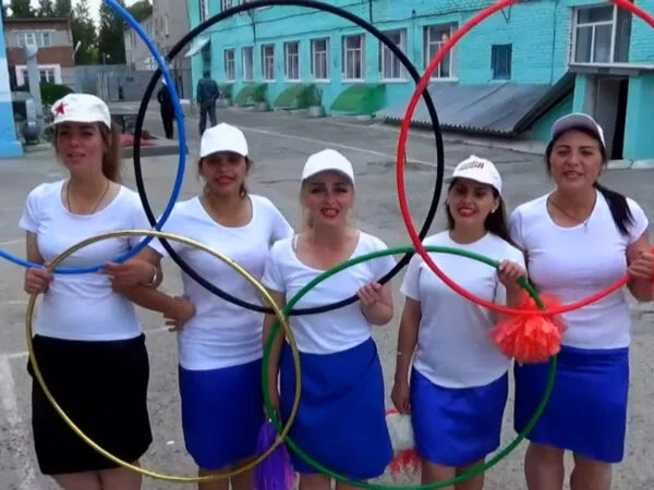 Осужденные ИК-9 города Новосибирск провели танцевальный флешмоб в поддержку российских спортсменов на Олимпиаде