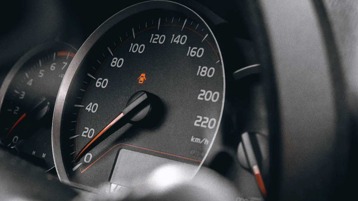 Штраф за нарушение скорости на 20 и 40 км закрепят законом – за превышение два раза россиян уже лишат водительских прав 