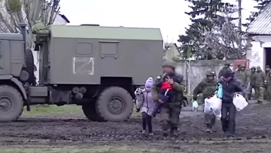 Украинцы настояли на организации гумкоридора для эвакуации мирного населения с завода «Азот», предупредив об этом Минобороны РФ