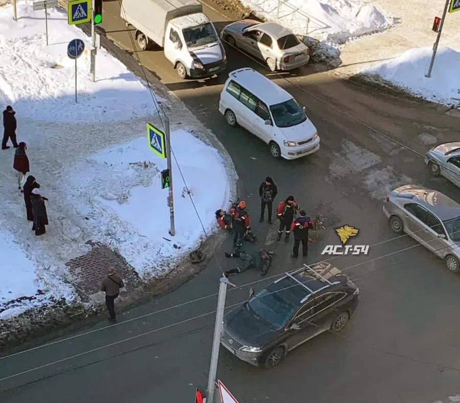 В Новосибирске на улице Степной насмерть сбили рабочего СГК. Второй отделался травмами