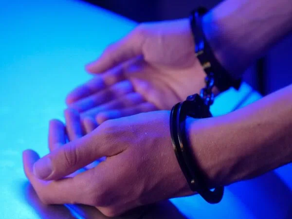 Мужчины скрывались у пособников