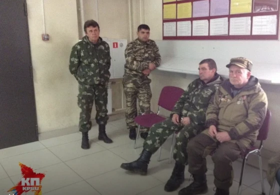 "Бойцы с Донбаса" пели военные песни на улицах города
