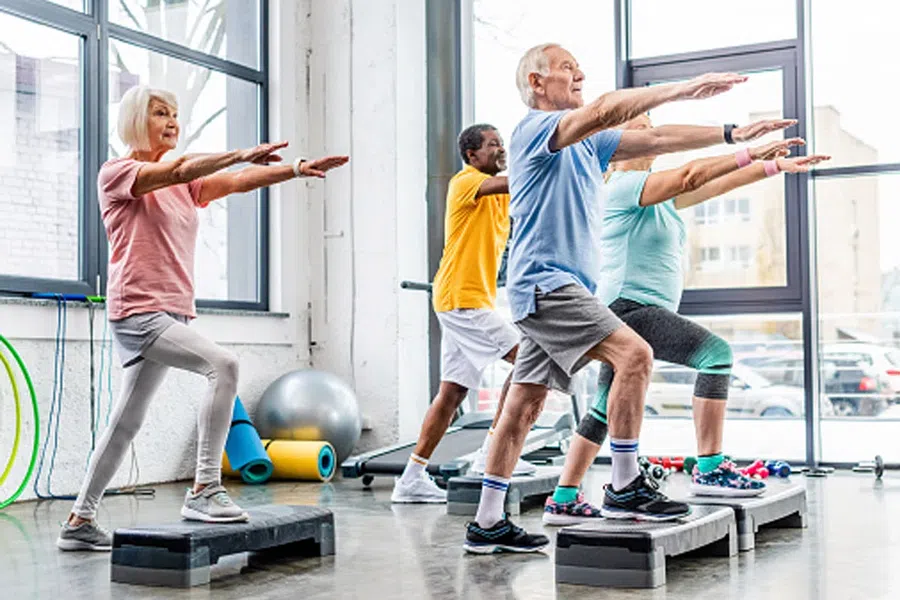 Физические упражнения помогают людям 55+ улучшить работу мозга и сохранить память