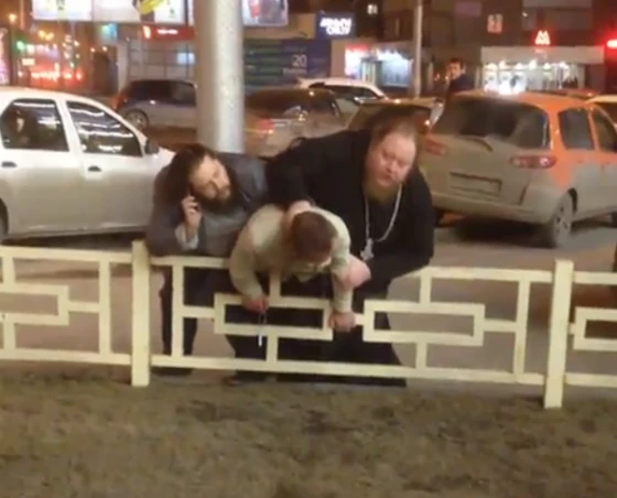 Священник избил новосибирца