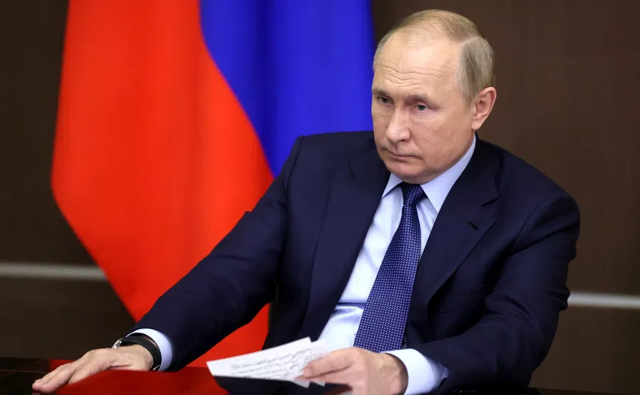 Путин дал поручение оказать помощь пострадавшим на угольной шахте в Кузбассе