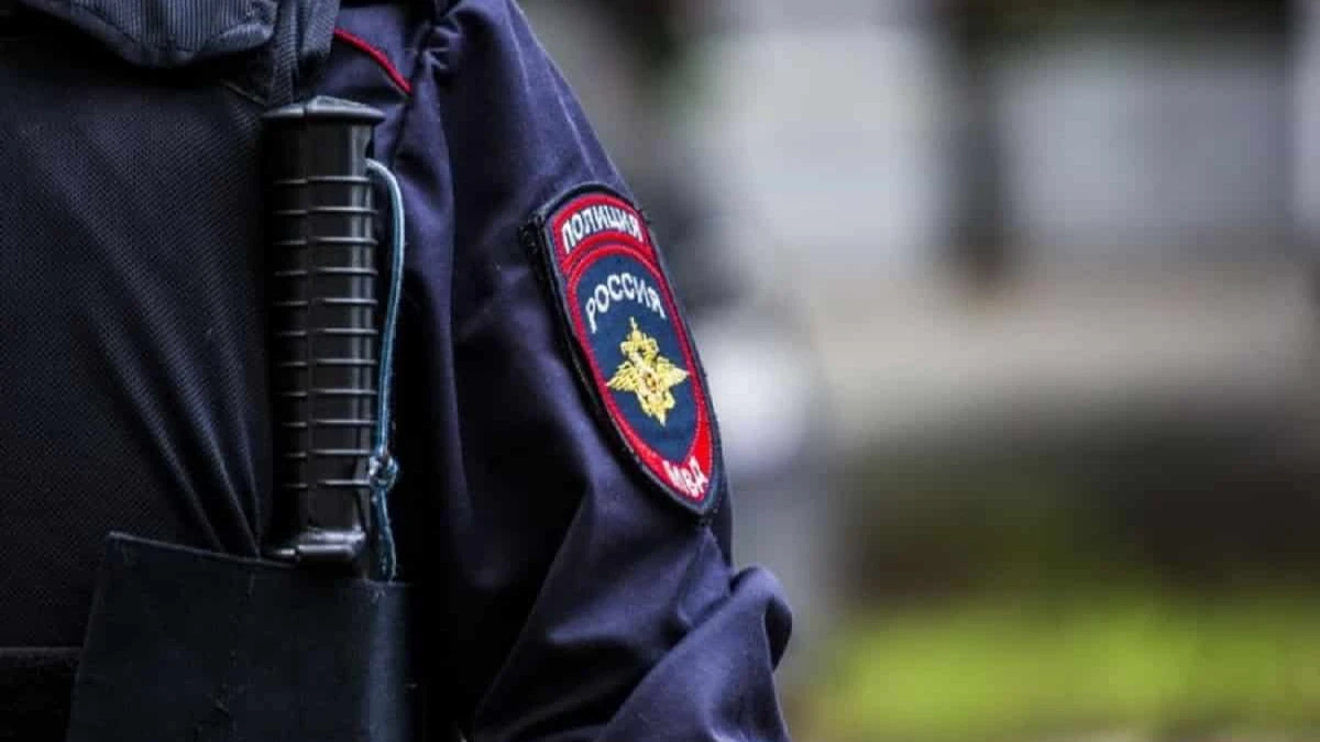 Бывший полицейский, замешанный в секс-скандале с черенком от лопаты, арестован