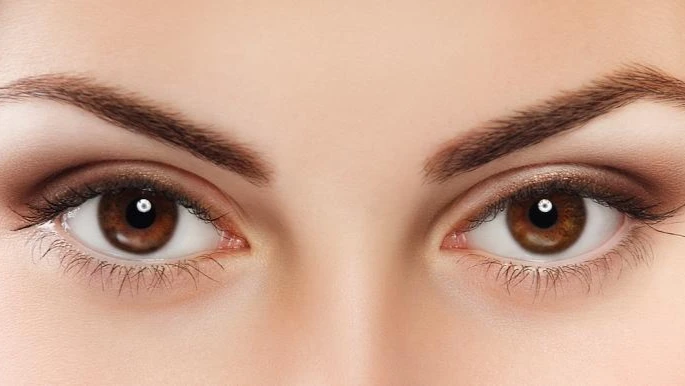 Наука доказала, что глаза у всех на самом деле карие: от чего зависит цвет глаз, может ли цвет меняться у детей, какой цвет наиболее сексуально привлекателен 

