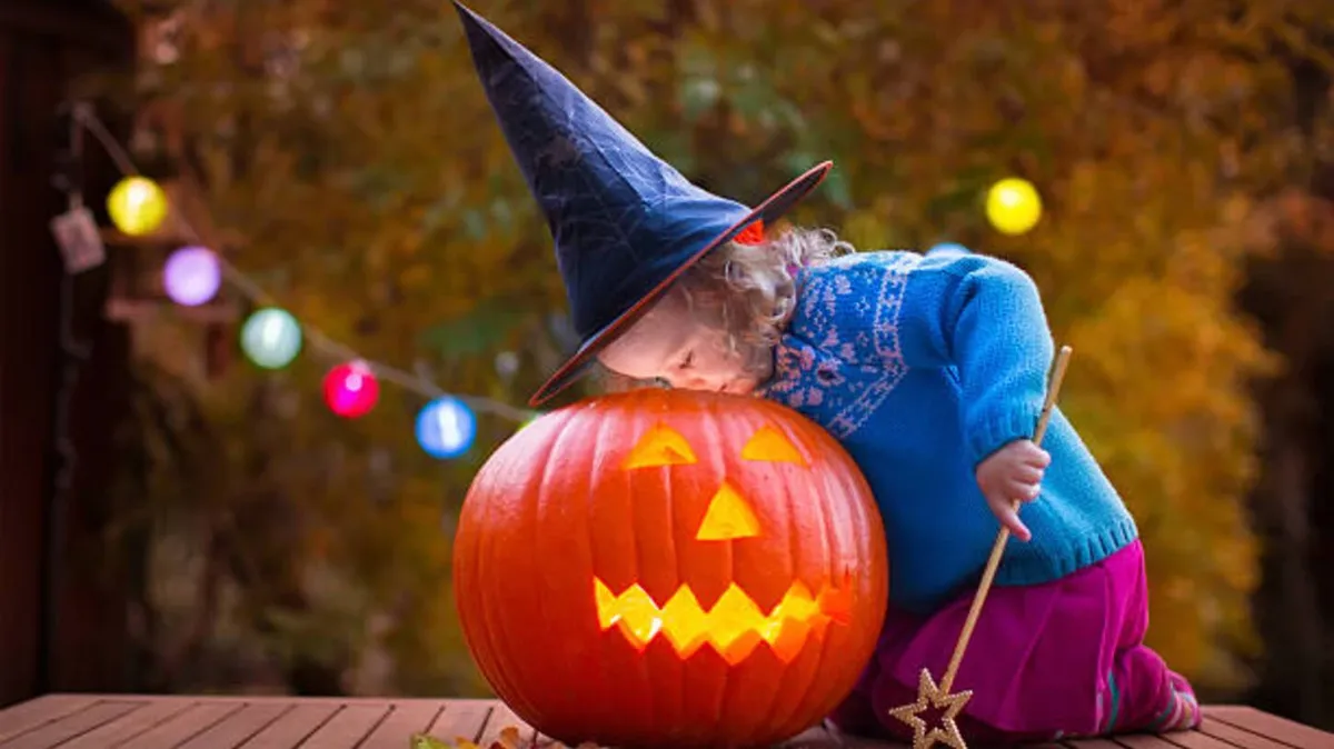 Что можно и что категорически нельзя делать 31 октября в Хэллоуин-2024: жуткие традиции, как напугать тыквой, почему живые и мертвые веселятся