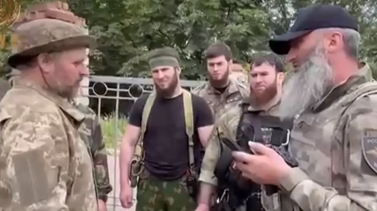 «Сведения нам нужны! Впереди Лисичанск» Военный ВСУ перешел на сторону спецназа Чечни. Кадыров показал видео, на котором он выдает военные сведения 
