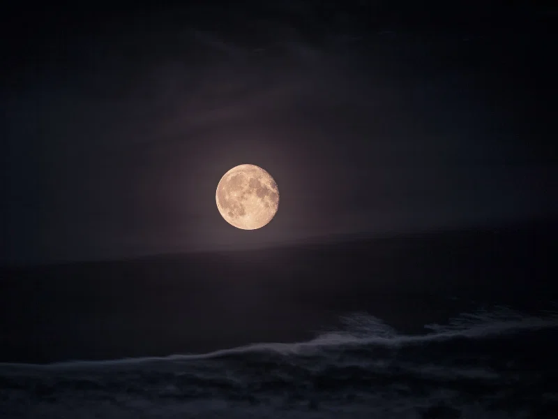 Согласно лунному календарю, в эти дни ожидается неоднозначная энергетика Луны. Фото: Pxfuel.com