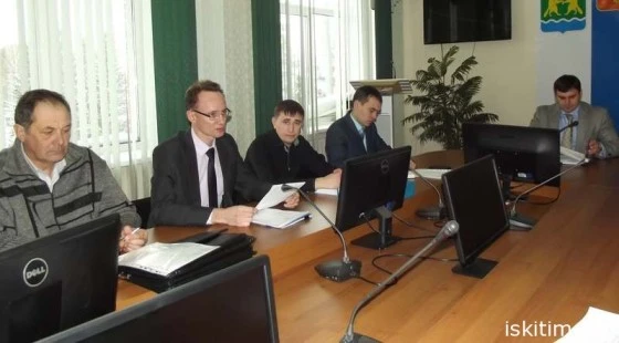 На совещание коммунальщики и чиновники не приехали