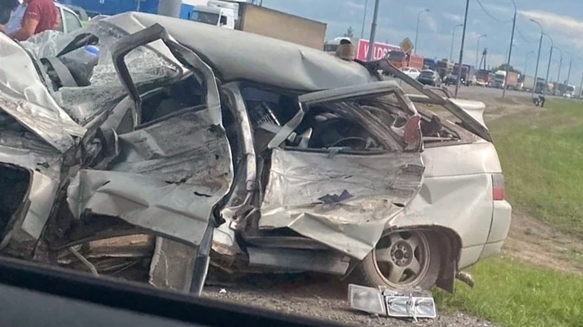 Под Новосибирском 34-летний водитель ВА-2112 погиб из-за столкновения с грузовиком Howo 