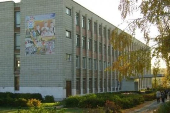 В школе протекает потолок
