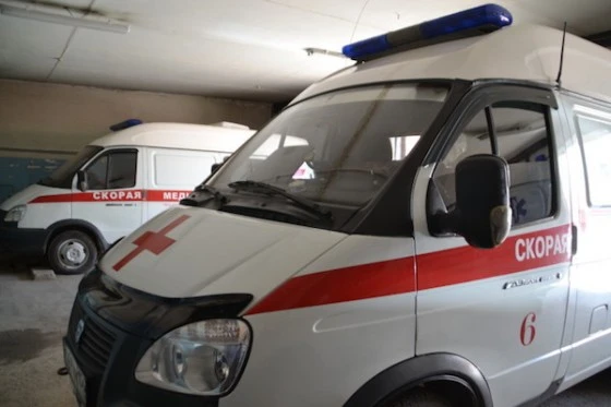 Больного на "скорой" отвезли в больницу