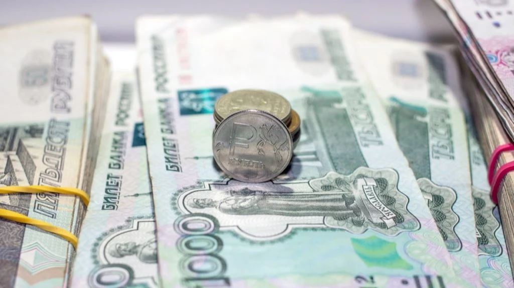 По 10 тысяч рублей: Россиянам заявили о прибавке к пенсии с 6 августа за трудовой стаж 
