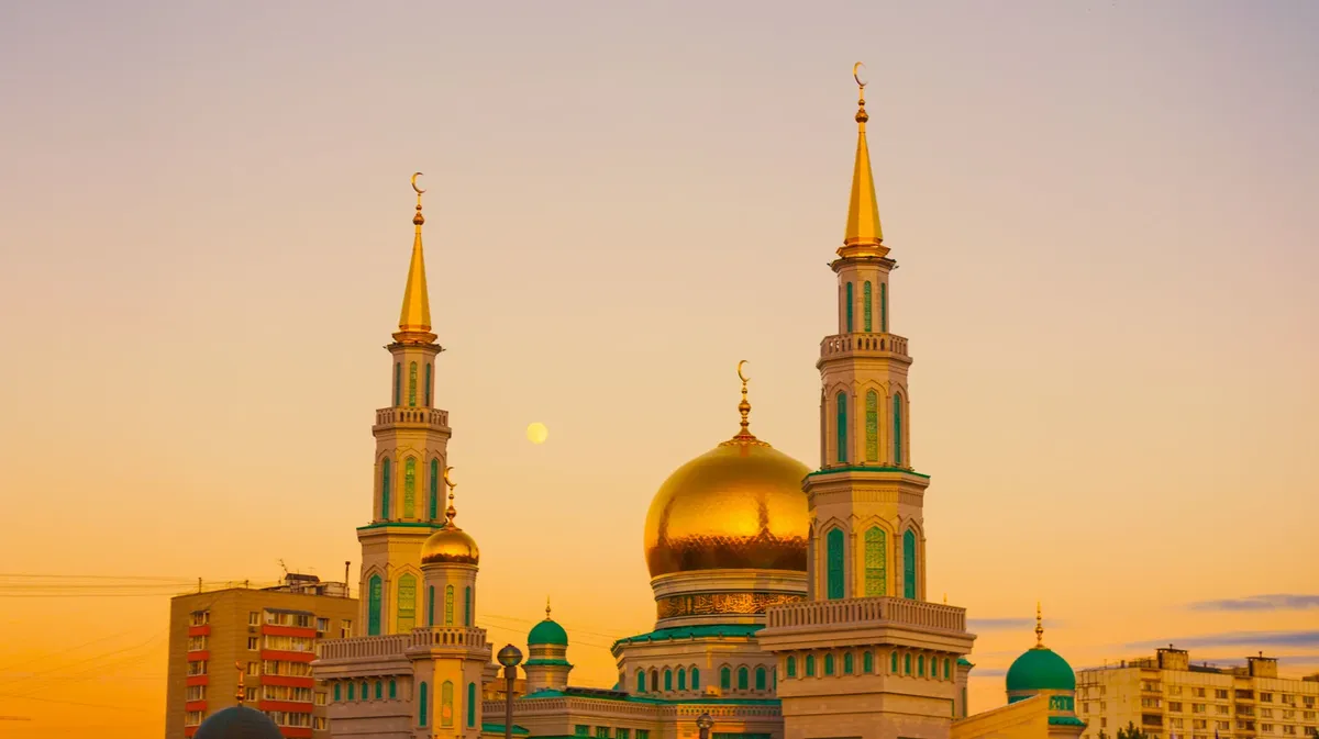 Курбан-байрам в Московской Соборной мечети: праздничная молитва начнется в 7 утра 9 июля 2022 года – прямая трансляция на канале «Россия-1» 