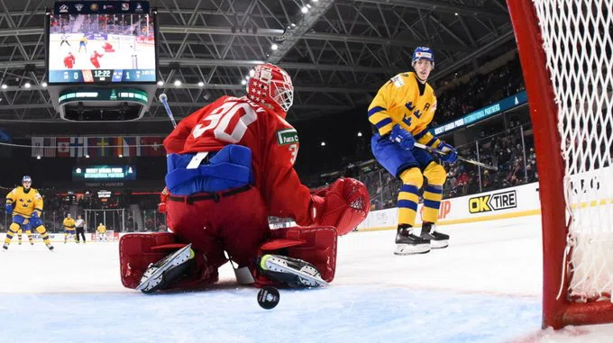 Российская сборная по хоккею проиграла Швеции в стартовом матче молодёжного чемпионата мира